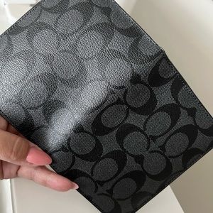 Coach Passport Wallet, excellent condition